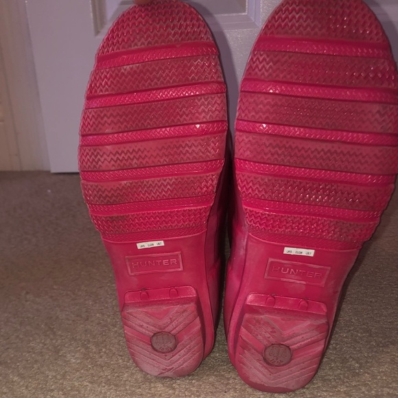 Tall pink hunter rain boots - Picture 4 of 6